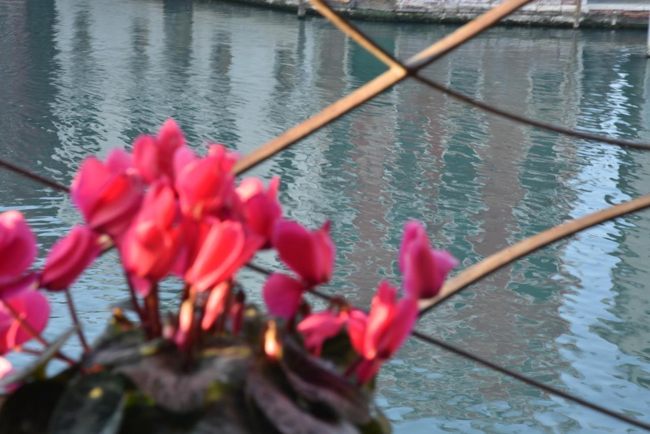 B&B Vista Sul Canal Grande เวนิส ภายนอก รูปภาพ